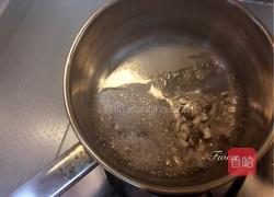 鱿鱼煎蛋包的做法图解2