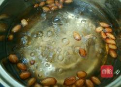 白米花生粥的做法图解3