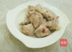 胡萝卜玉米排骨汤的做法图解5