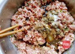 牛肉萝卜馅饺子的做法图解5