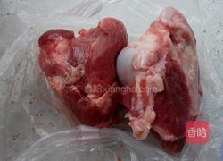 棒骨清汤的做法图解1