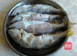 红烧黄鱼的做法图解2