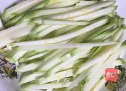 西葫芦炒肉丝的做法图解3