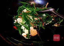 韭苔炒鸡蛋的做法图解4