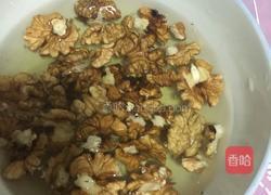 桃仁木耳的做法图解1