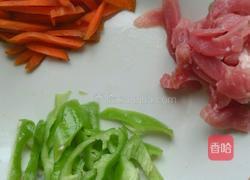 炒肉拉皮的做法图解1