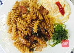 培根通心粉的做法图解2