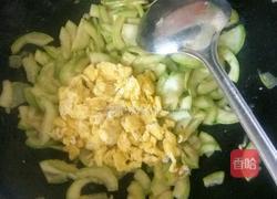 角瓜炒鸡蛋的做法图解8