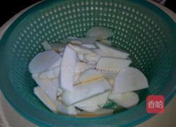 红烧茭白的做法图解1