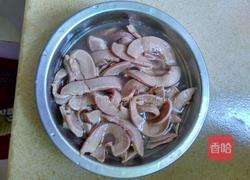 双椒炒猪腰的做法图解1