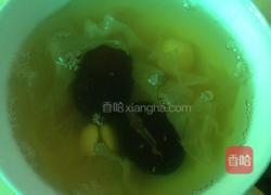 冰糖银耳红枣莲子汤的做法图解5