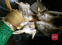 家常烧小鲳鱼的做法图解7