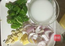 洋葱爆鱿鱼的做法图解2