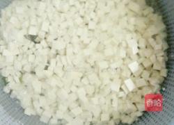 香椿拌豆腐的做法图解4