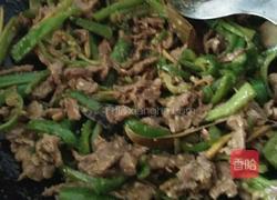 尖椒炒牛里脊肉的做法图解5