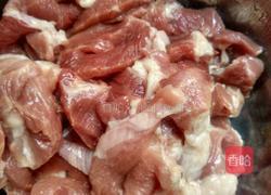 莴笋木耳炒肉片的做法图解2