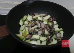 丝瓜炒花蛤的做法图解7