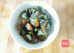 皮蛋豆腐的做法图解4