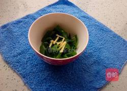 茄汁青椒卷心菜的做法图解1