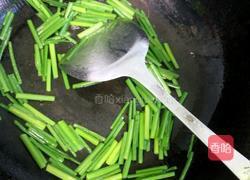 自发绿豆芽炒韭苔的做法图解4