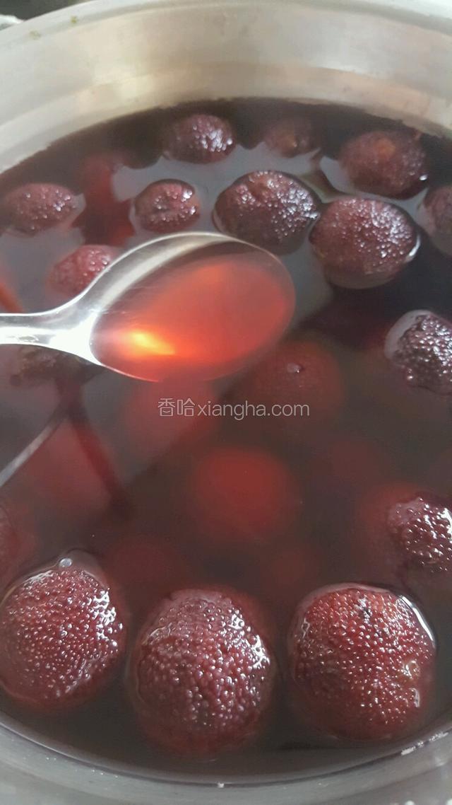 大概煮20分钟，汁水变得浓稠即可。