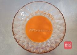 超软胡萝卜餐包的做法图解1