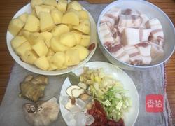 红烧肉烩土豆的做法图解1