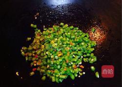 蒜香熬汁凉拌缸豆的做法图解7