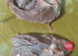 猪心养生汤的做法图解1