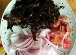 广式腊肠耗油莴笋的做法图解2