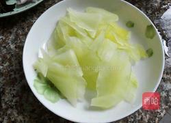 广式腊肠耗油莴笋的做法图解3