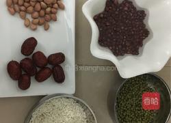 红豆红枣养颜粥的做法图解1