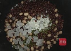 紅豆紅棗養(yǎng)顏粥的做法圖解3