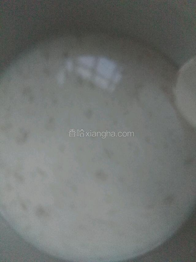 一边不停地搅拌