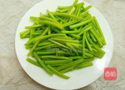 红薯梗炒五花肉的做法图解3