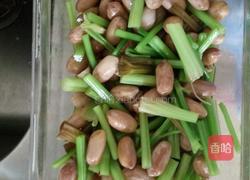 香芹花生米的做法图解3