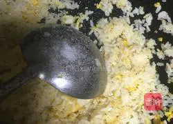 Illustration of how to make colorful fried rice 4