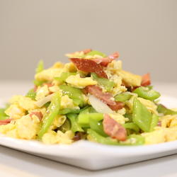 尖椒火腿炒鸡蛋的做法[图]