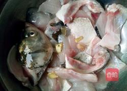 秘制酸辣鱼的做法图解2