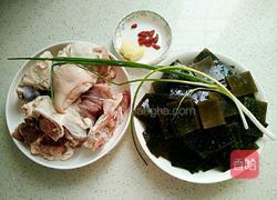 筒子骨海带汤的做法图解1