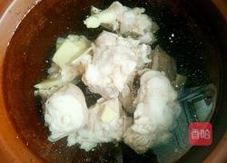 筒子骨海带汤的做法图解5