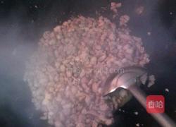 黄豆嘴炒肉丁的做法图解2