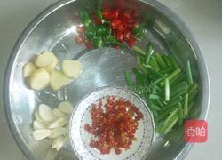 辣炒牛蛙的做法图解3