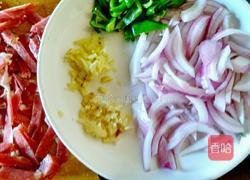 葱爆羊肉的做法图解1