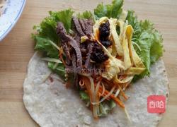 时蔬牛肉卷饼的做法图解12