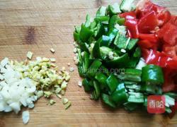 辣椒炒小鱼干的做法图解2