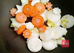 冬瓜炒胡萝卜的做法图解8