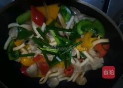 彩椒袖珍菇的做法图解6