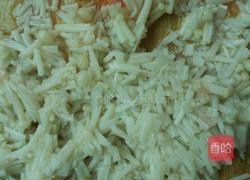 西红柿金针菇煮饭的做法图解2