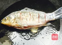 鲫鱼豆腐汤的做法图解3